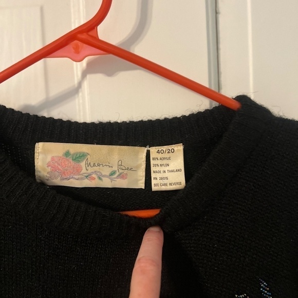 Amazing Beaded Vintage Sweater - Picture 5 of 11